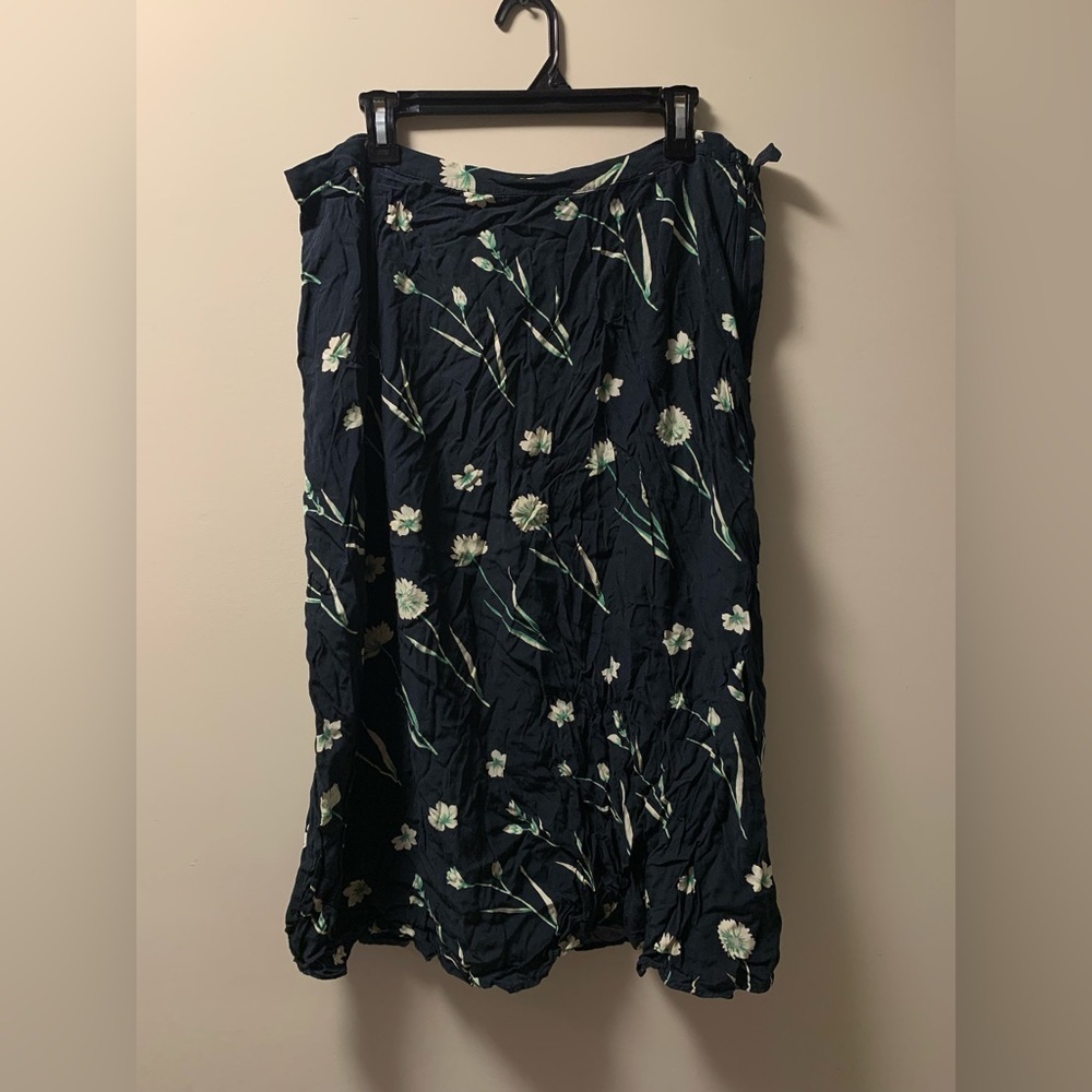 Vintage floral skirt size Large